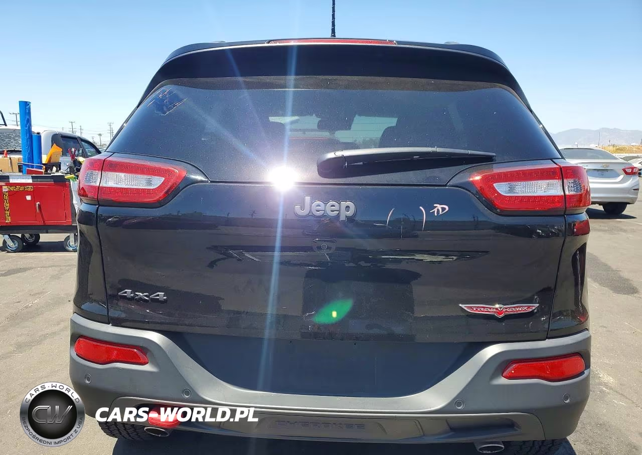 2018 Jeep Cherokee Trailhawk VIN:1C4PJMBX5JD559230 - 6