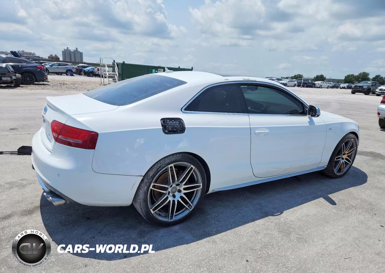 2011 Audi S5 Premium Plus VIN:WAUCVAFR6BA019298 - 3