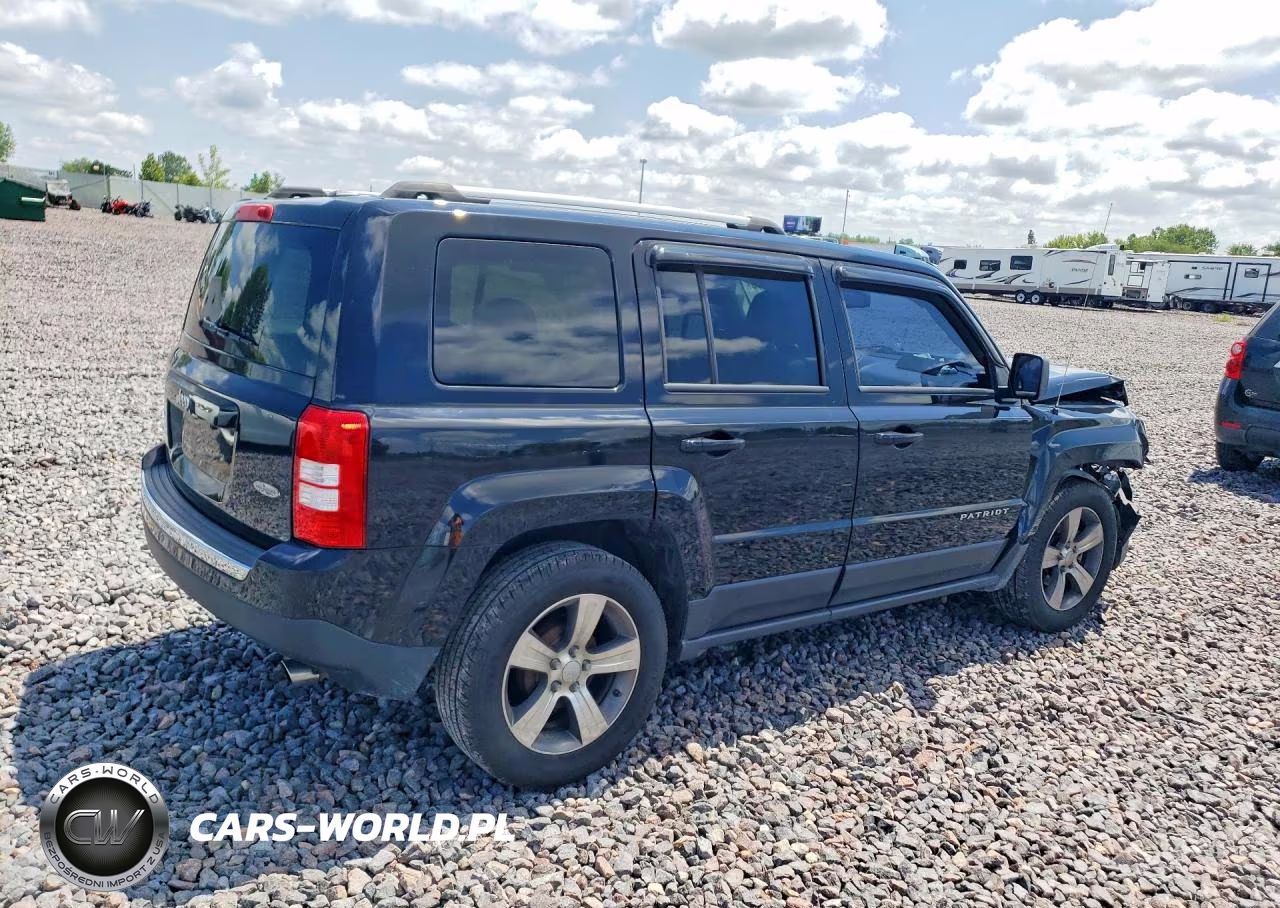 2016 Jeep Patriot Latitude VIN:1C4NJPFA1GD736007 - 3