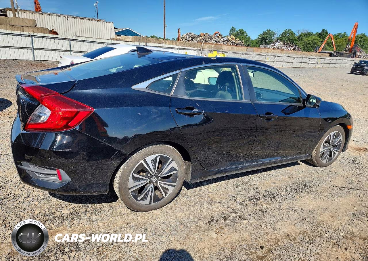 2018 Honda Civic Ex VIN:JHMFC1F32JX034781 - 3