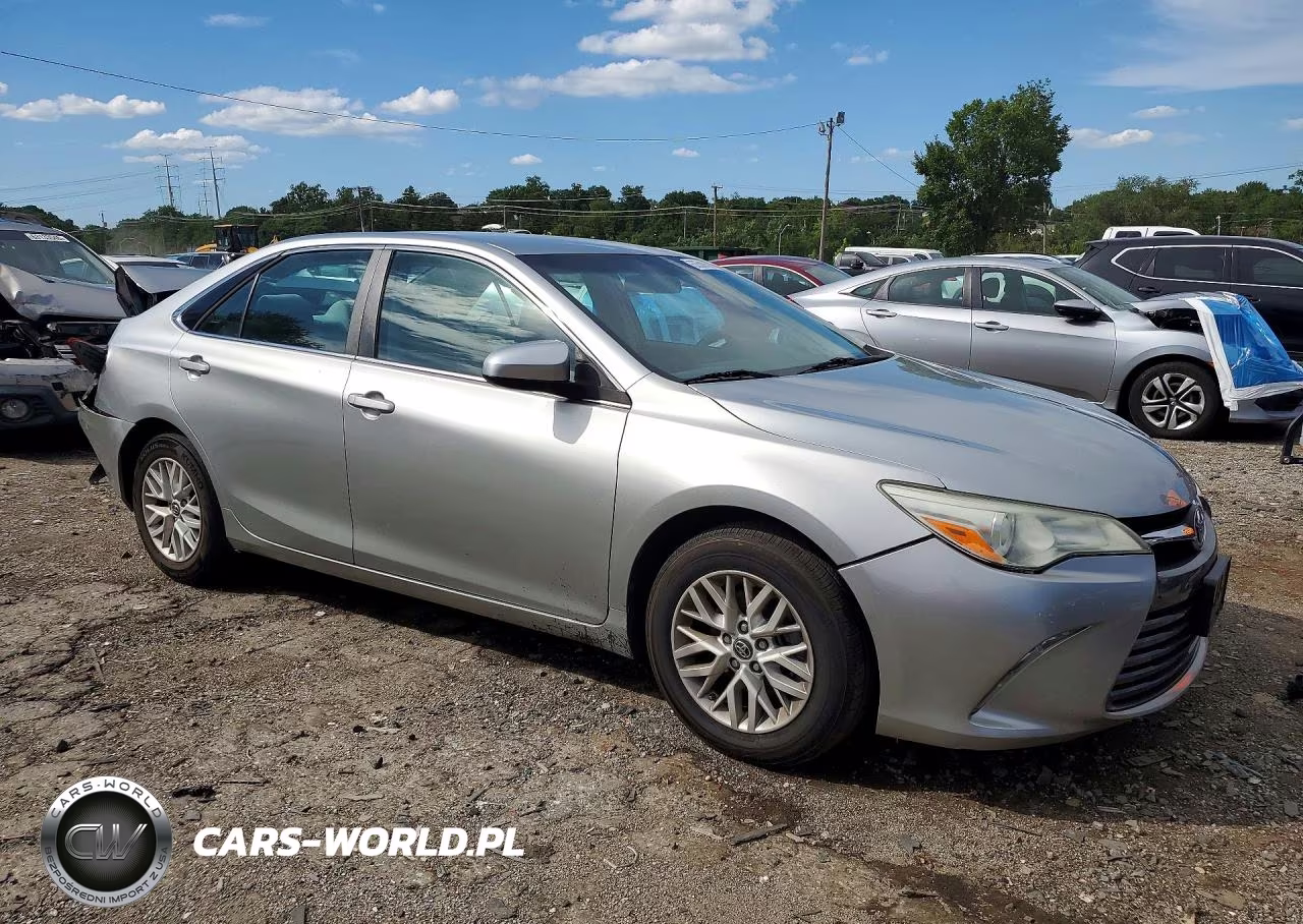 2016 Toyota Camry Le VIN:4T4BF1FK9GR571190 - 4