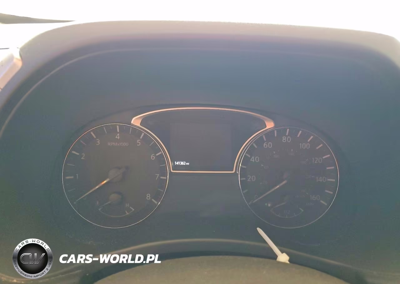 2018 Nissan Pathfinder S VIN:5N1DR2MNXJC657733 - 9