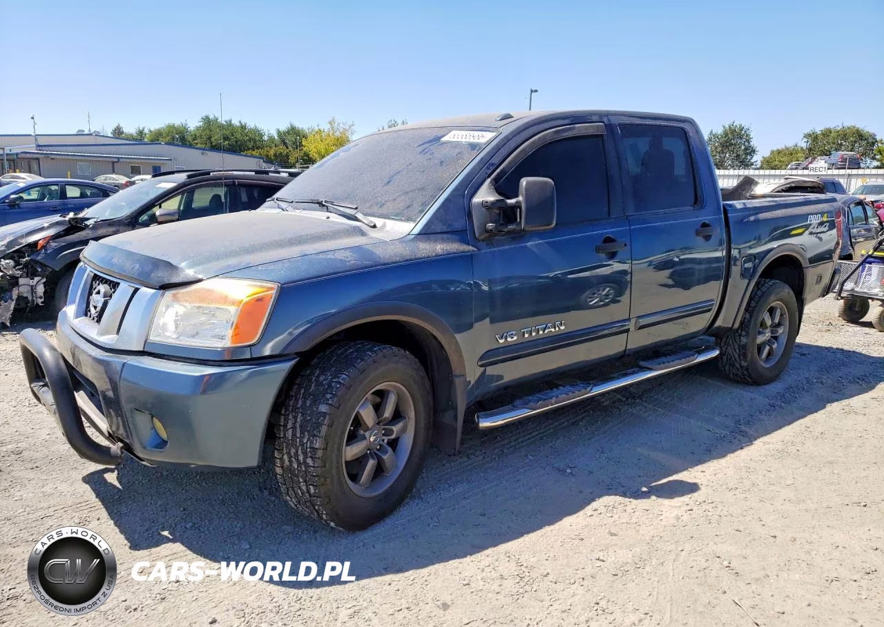 2013 Nissan Titan Sv
