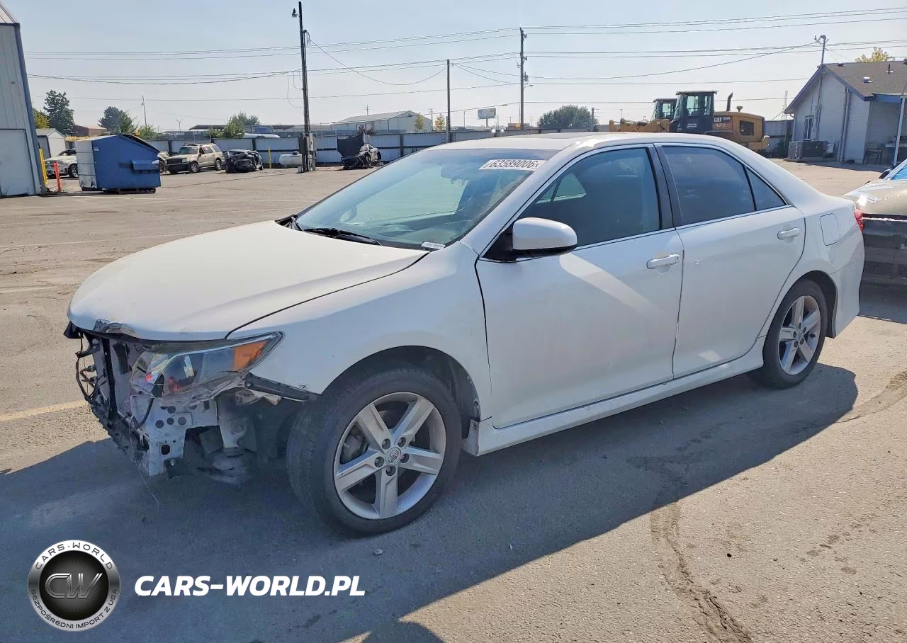 2012 Toyota Camry Base – zdjęcie 1 z 13