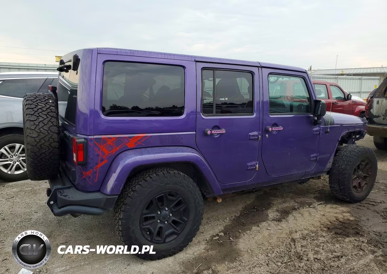 2016 Jeep Wrangler Unlimited Sahara VIN:1C4BJWEG3GL214200 - 3