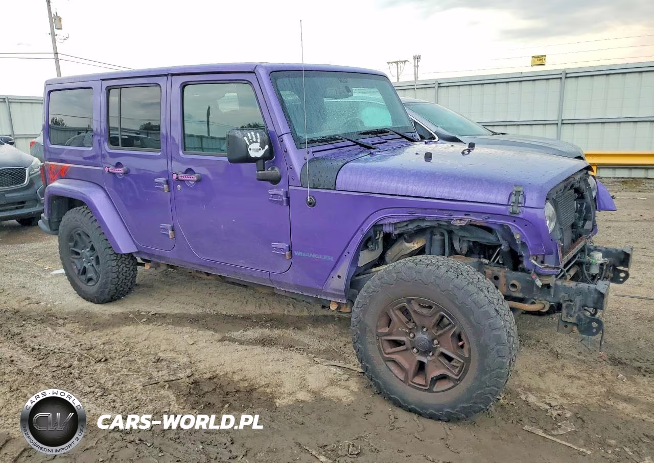 2016 Jeep Wrangler Unlimited Sahara VIN:1C4BJWEG3GL214200 - 4