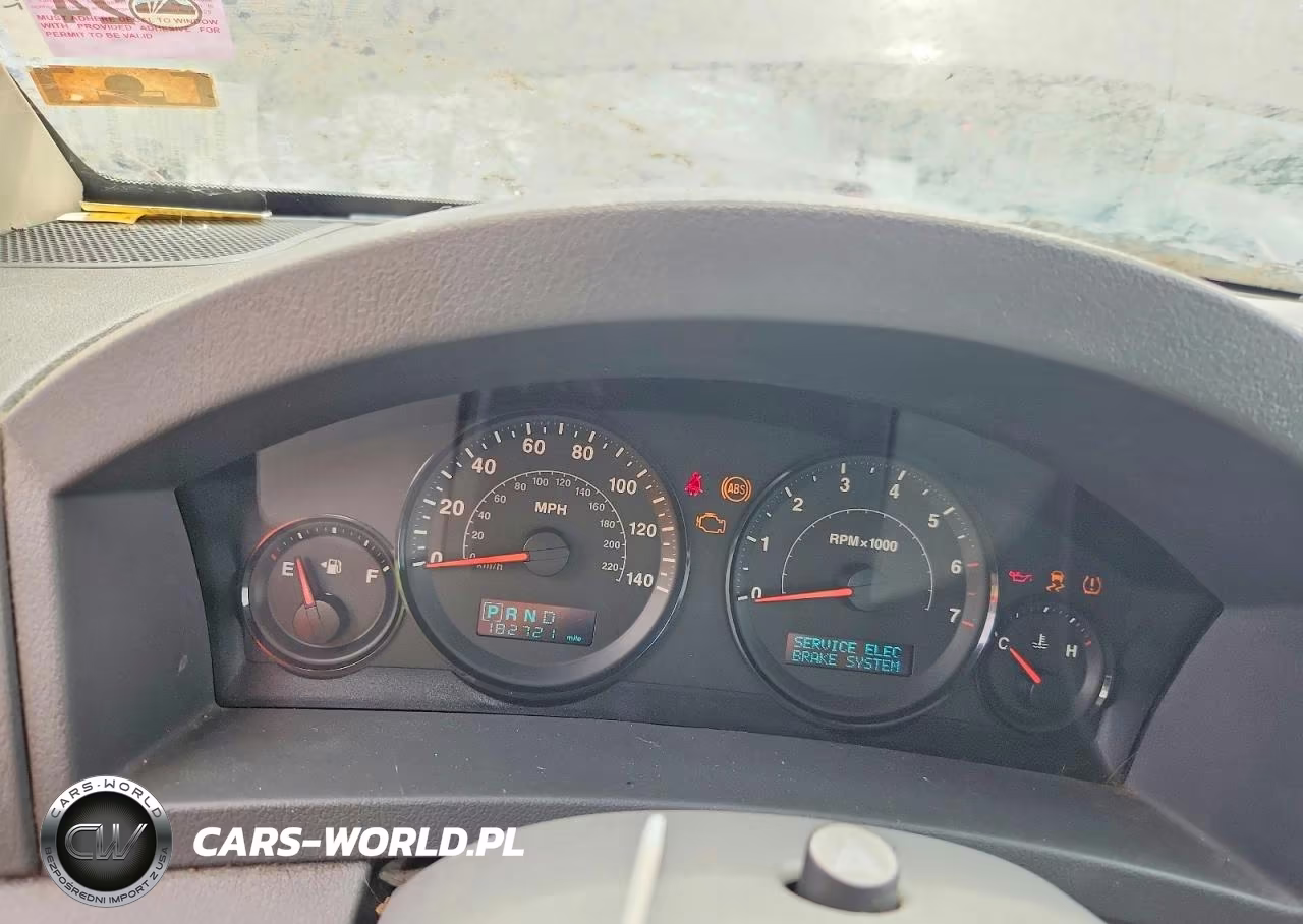 2005 Jeep Grand Cherokee Laredo VIN:1J4GR48K95C618046 - 9