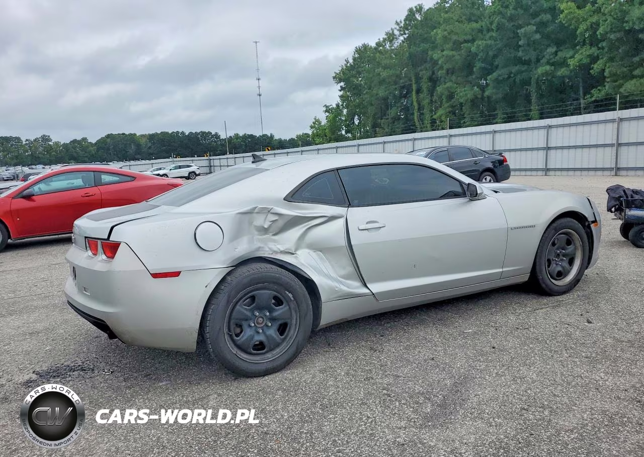 2010 Chevrolet Camaro Ls VIN:2G1FA1EV0A9220613 - 3