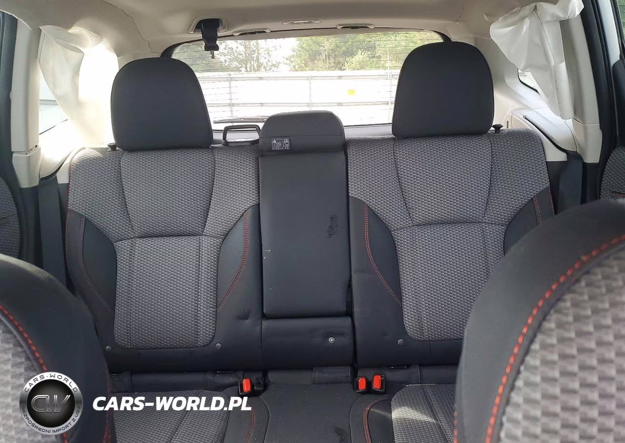 2024 Subaru Forester Sport VIN:JF2SKAEC0RH432101 - 10