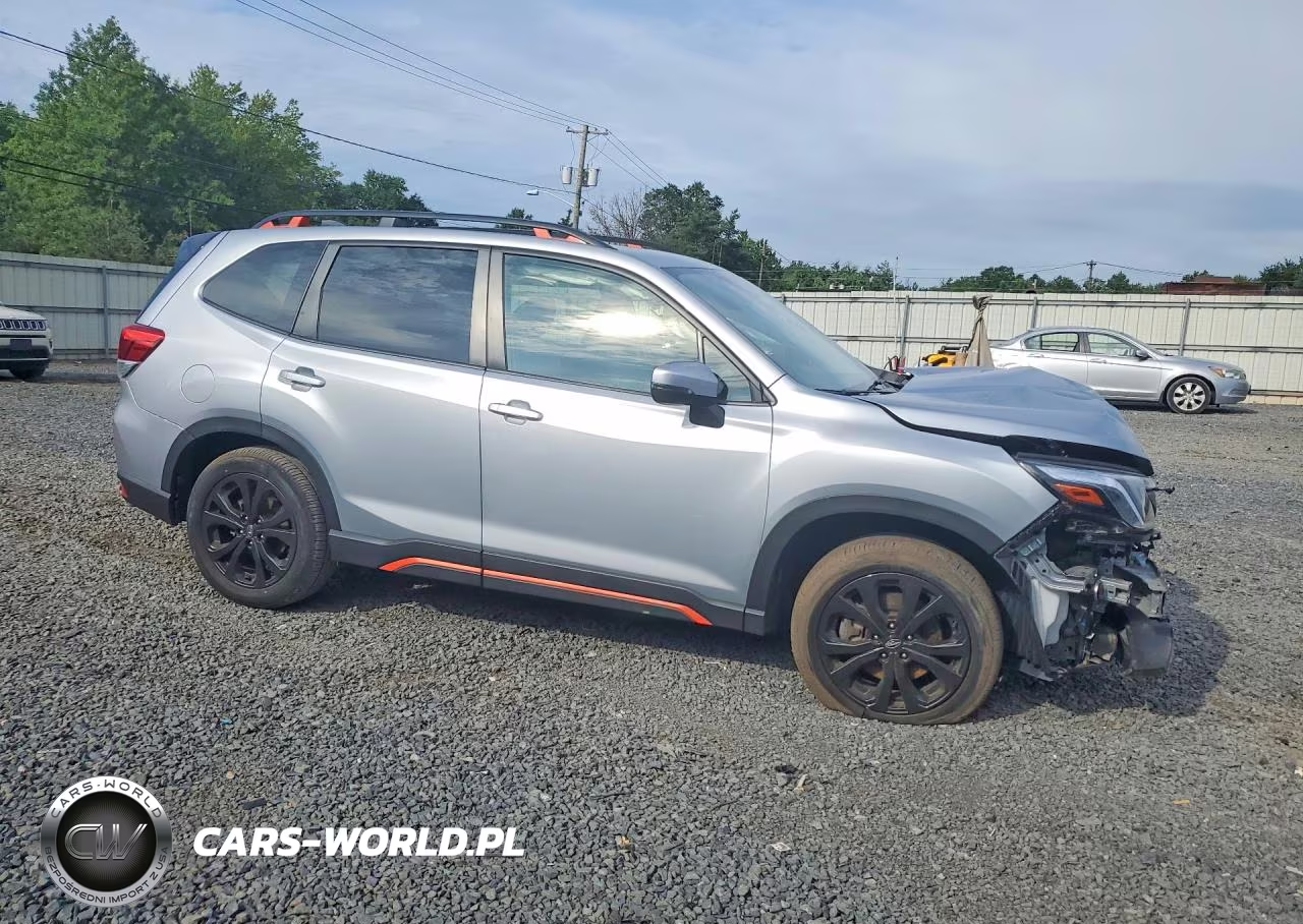 2024 Subaru Forester Sport VIN:JF2SKAEC0RH432101 - 4