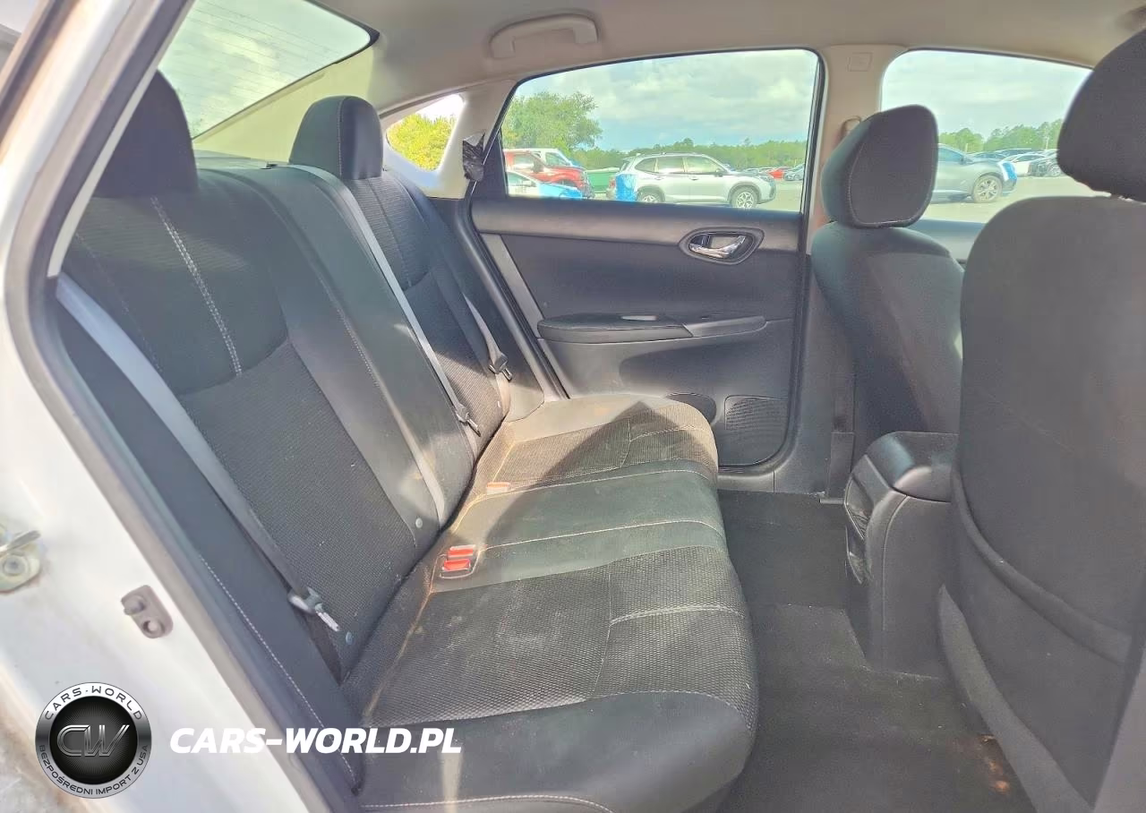 2018 Nissan Sentra S VIN:3N1AB7AP3JY341227 - 10