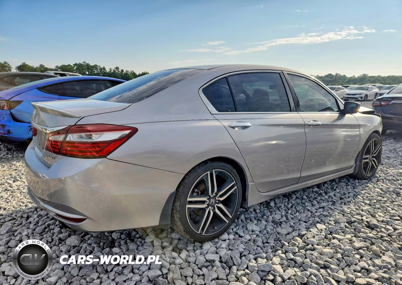 2016 Honda Accord Sport VIN:1HGCR2F53GA082118 - 3