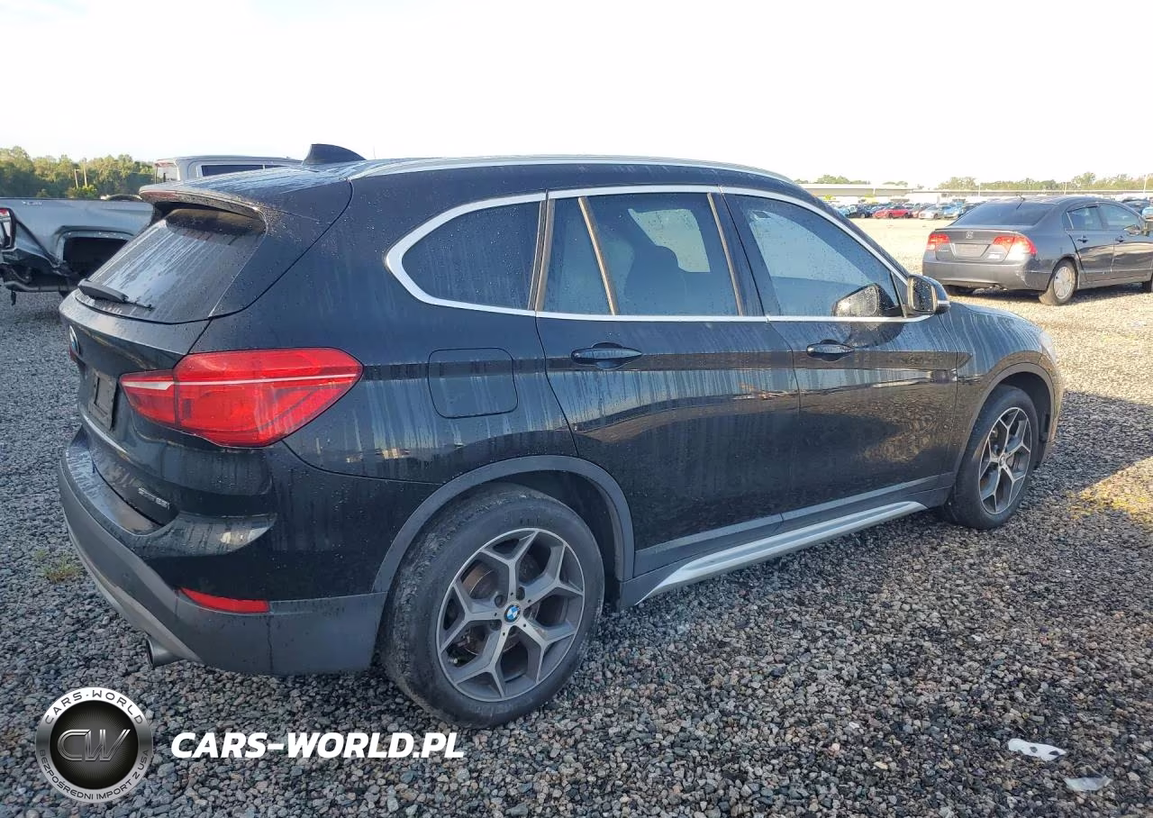 2018 BMW X1 Sdrive28I VIN:WBXHU7C39J5L09057 - 3