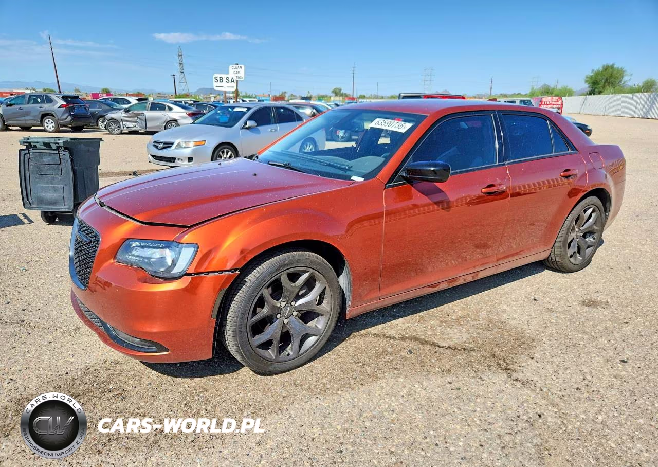 2021 Chrysler 300 Touring – zdjęcie 1 z 13