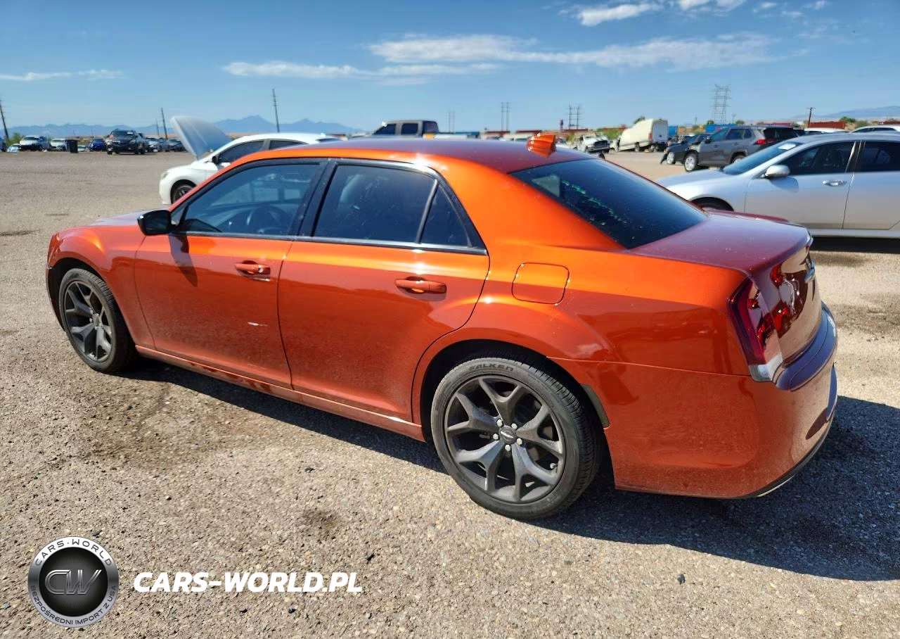 2021 Chrysler 300 Touring VIN:2C3CCAAG4MH512145 - 2