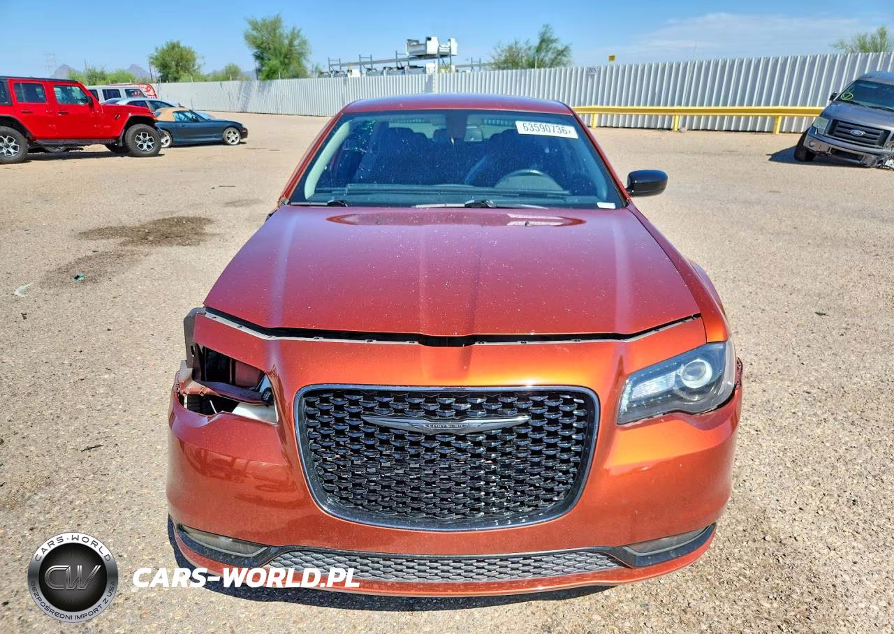 2021 Chrysler 300 Touring VIN:2C3CCAAG4MH512145 - 5