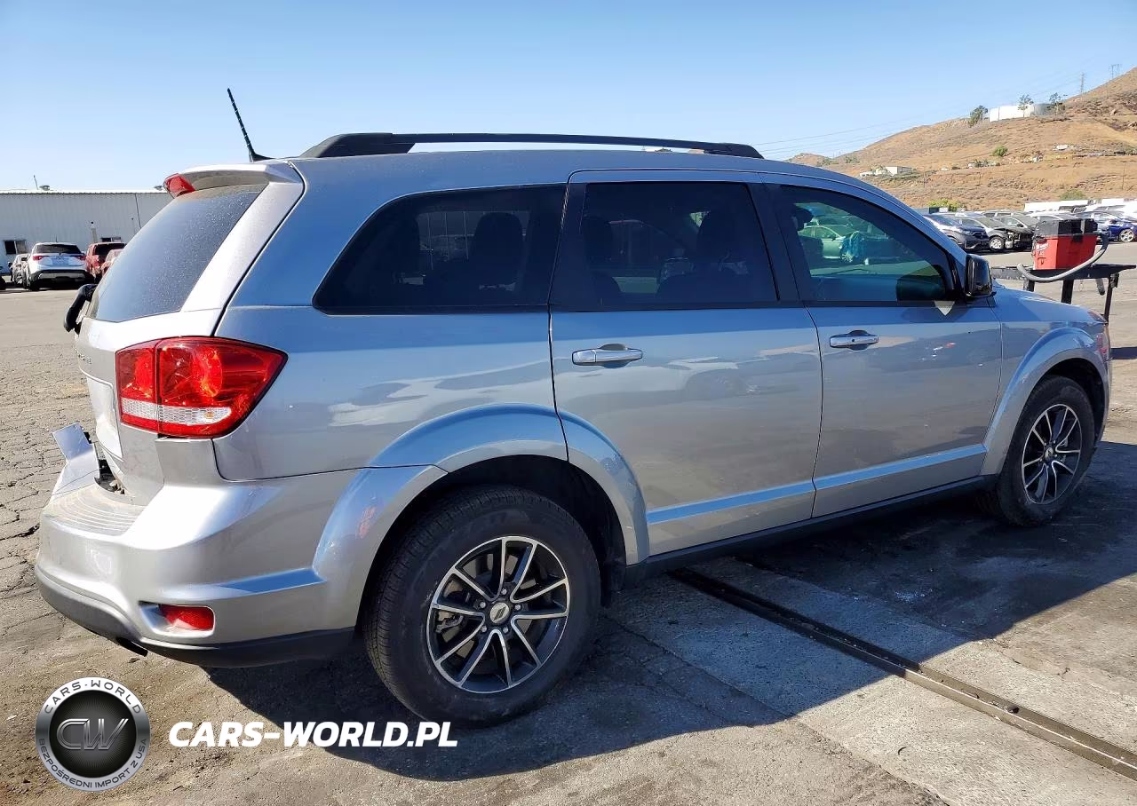2018 Dodge Journey Sxt VIN:3C4PDCBG0JT528365 - 3