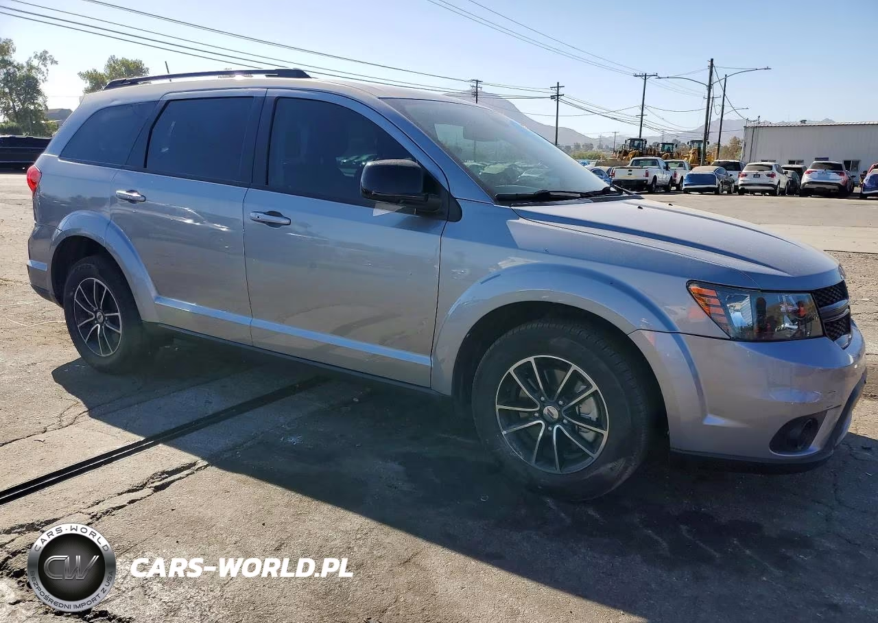2018 Dodge Journey Sxt VIN:3C4PDCBG0JT528365 - 4
