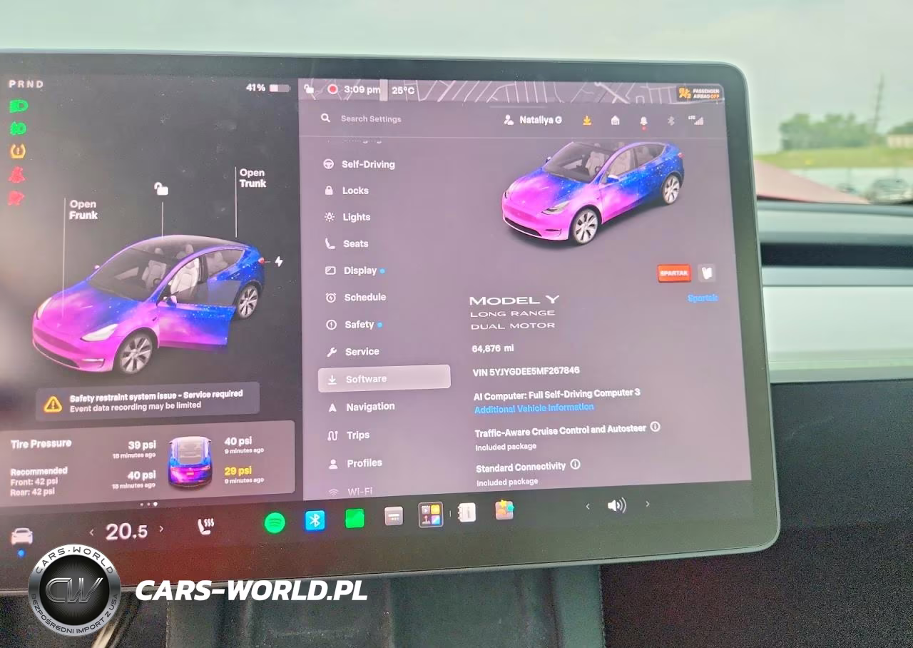 2021 Tesla Model Y VIN:5YJYGDEE5MF267846 - 9