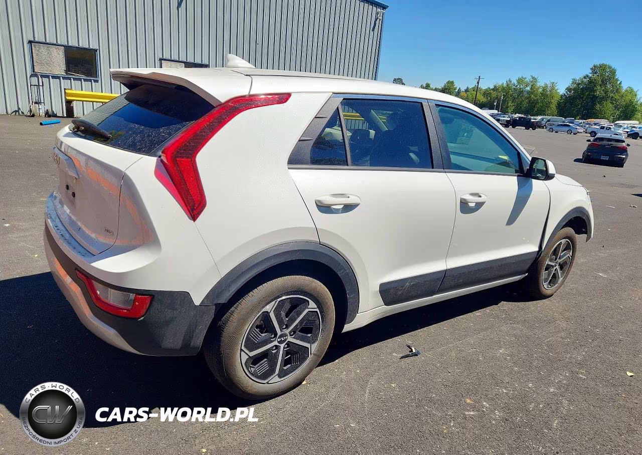 2026 Kia Niro Lx VIN:KNDCP3LE9T5340305 - 3