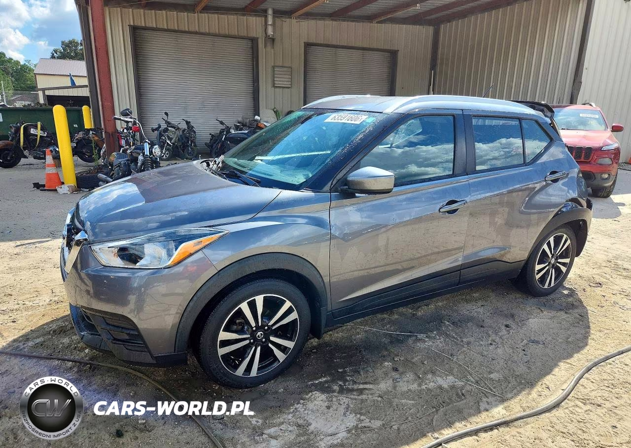 2020 Nissan Kicks Sv