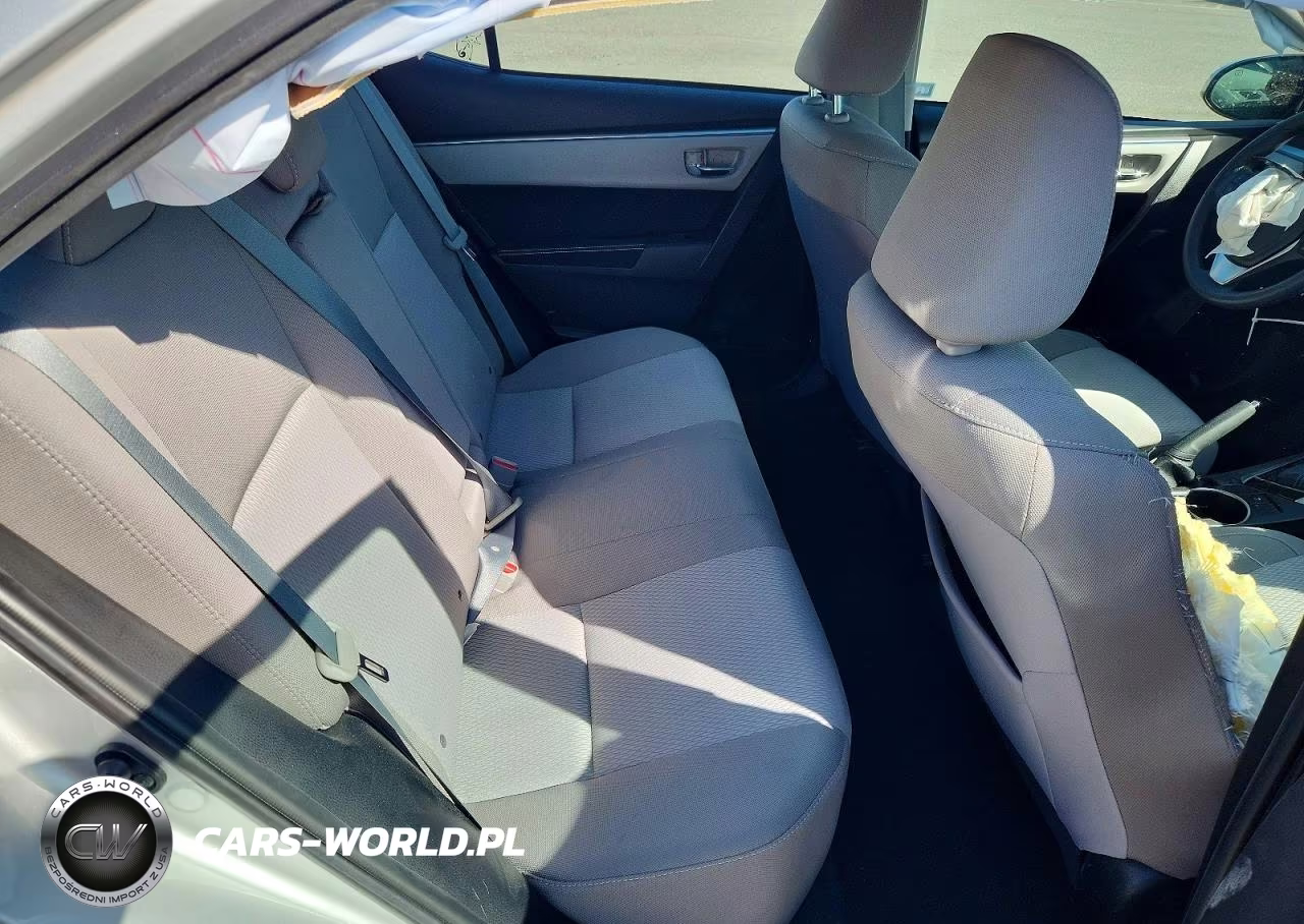 2015 Toyota Corolla Le Plus VIN:5YFBURHE2FP340945 - 10
