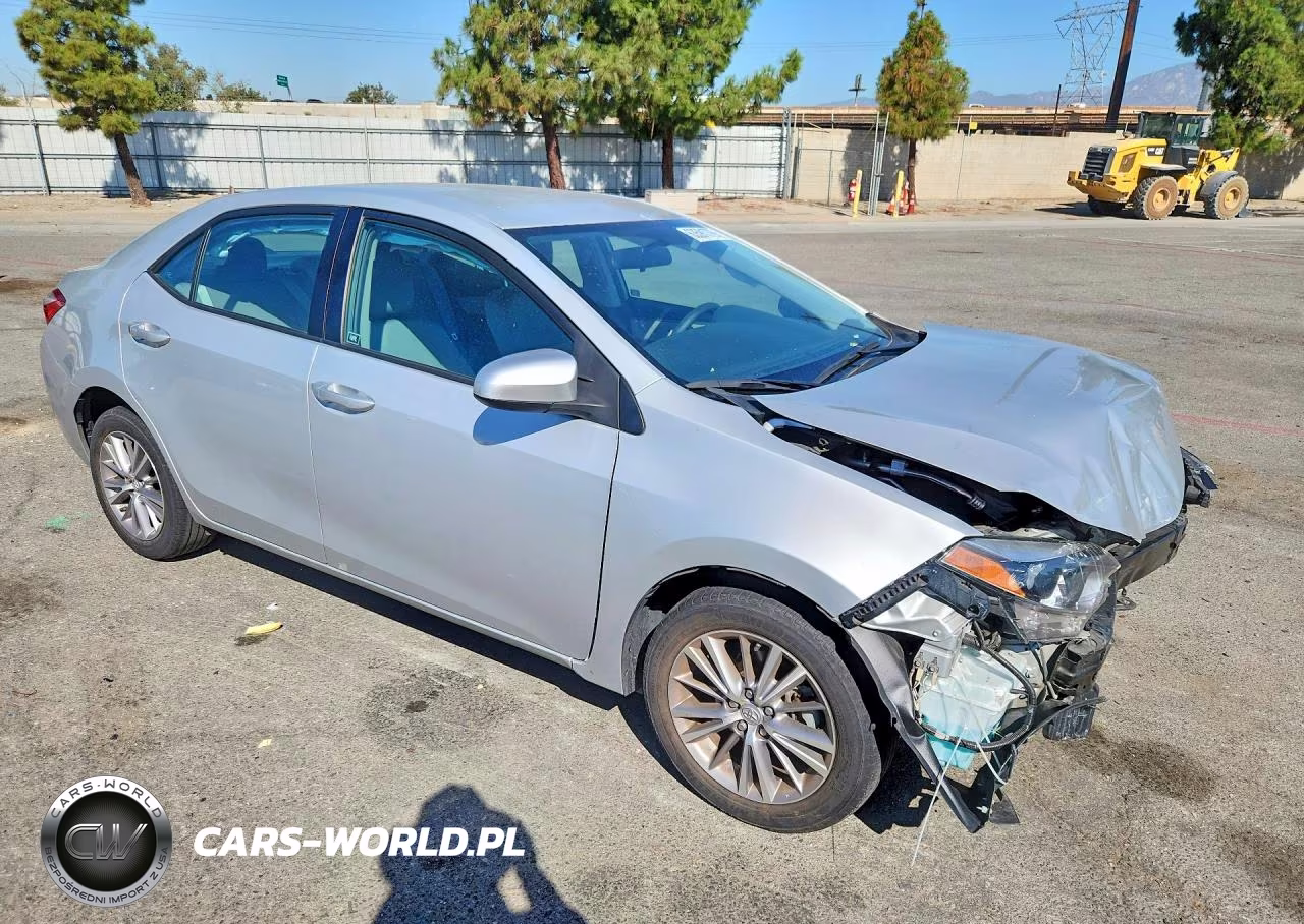 2015 Toyota Corolla Le Plus VIN:5YFBURHE2FP340945 - 4