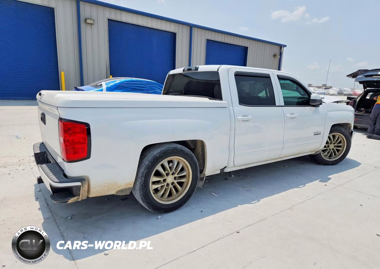 2018 Chevrolet Silverado K1500 Lt VIN:3GCUKRECXJG495355 - 3
