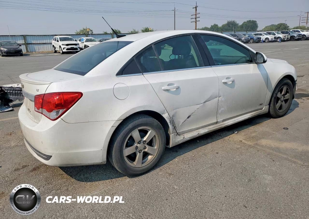 2013 Chevrolet Cruze VIN:1G1PC5SB4D7106927 - 3