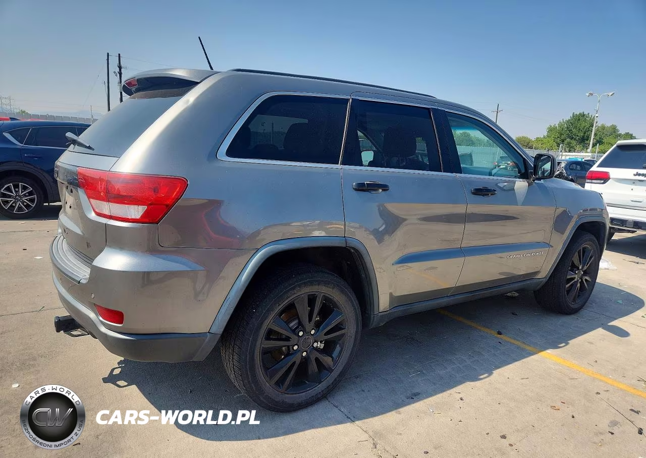 2013 Jeep Grand Cherokee Laredo VIN:1C4RJFAG7DC595002 - 3