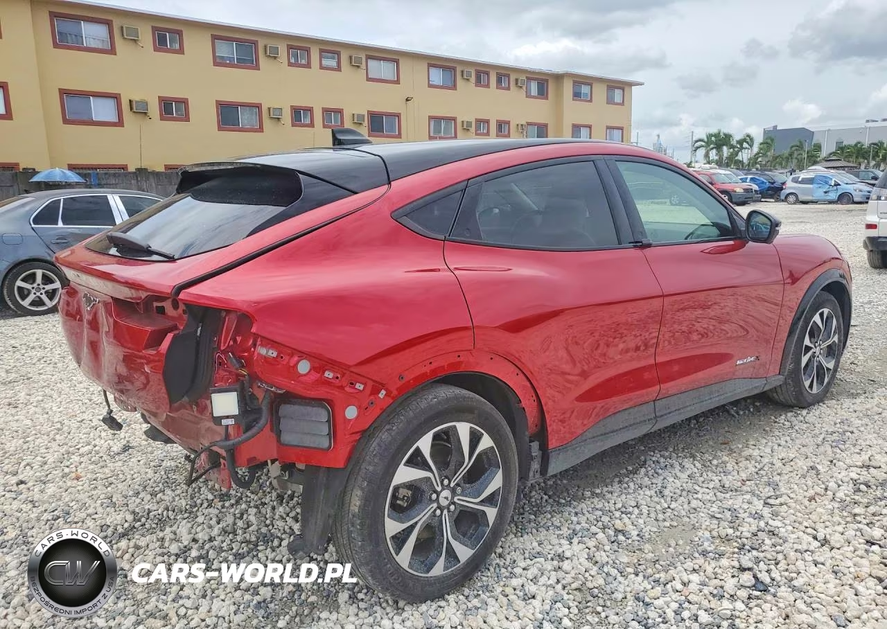 2022 Ford Mustang Mach-E Premium VIN:3FMTK3R78NMA39945 - 3