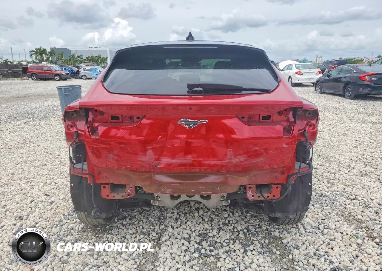 2022 Ford Mustang Mach-E Premium VIN:3FMTK3R78NMA39945 - 6