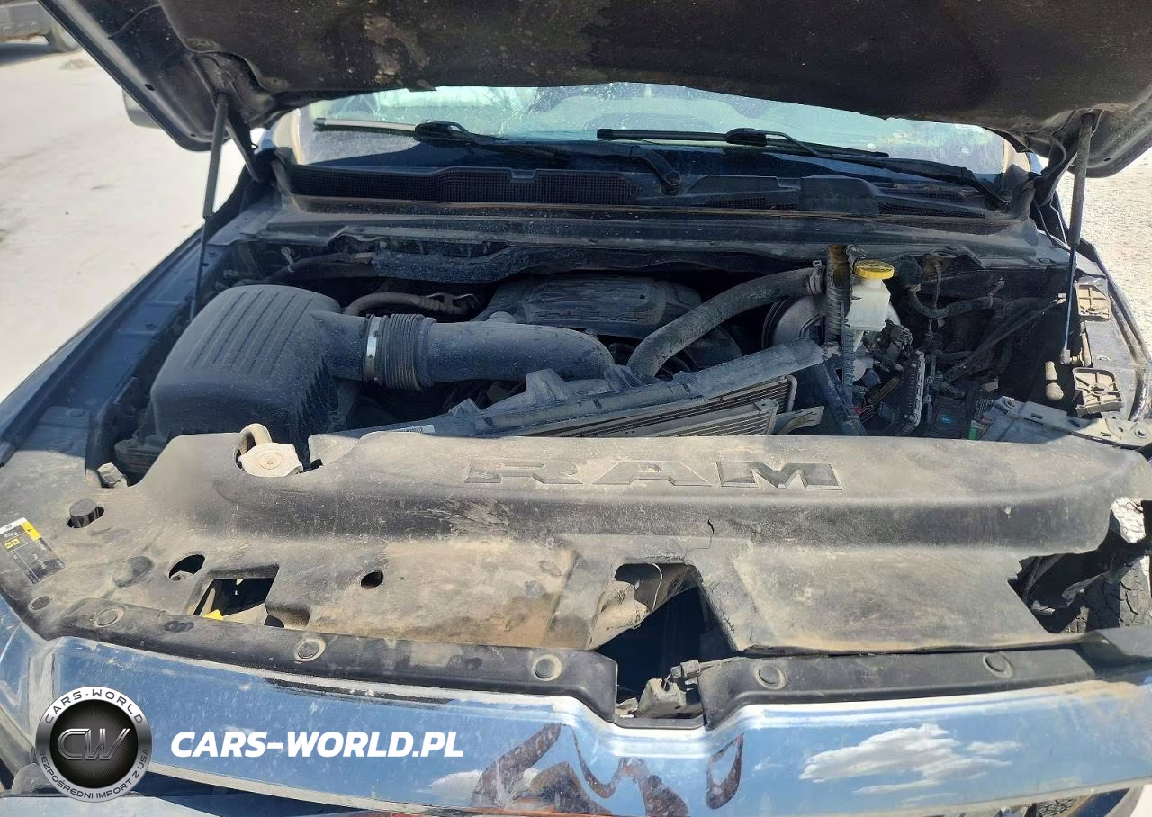 2020 Ram 1500 Laramie VIN:1C6SRFJT9LN263242 - 11