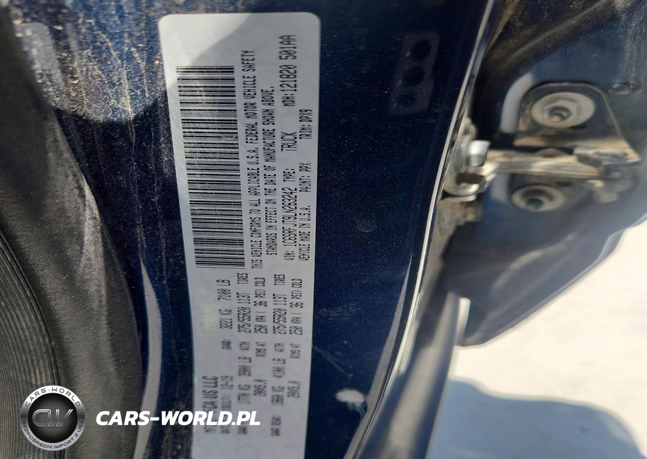 2020 Ram 1500 Laramie VIN:1C6SRFJT9LN263242 - 12