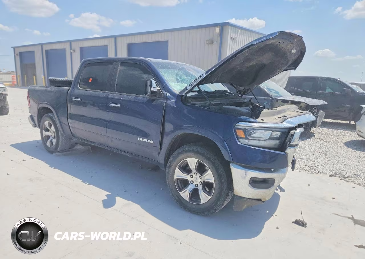 2020 Ram 1500 Laramie VIN:1C6SRFJT9LN263242 - 4
