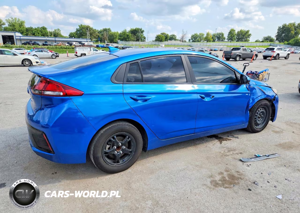 2017 Hyundai Ioniq Blue VIN:KMHC65LC8HU022150 - 3