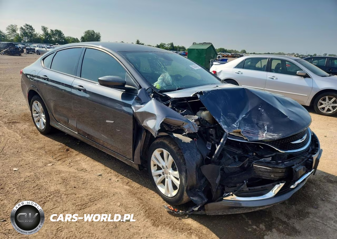 2015 Chrysler 200 Limited VIN:1C3CCCABXFN527954 - 4