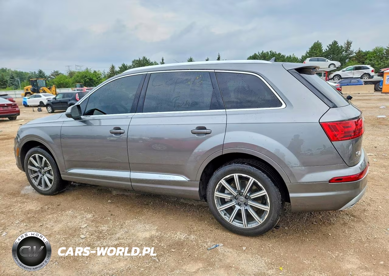 2017 Audi Q7 Premium Plus VIN:WA1LAAF70HD053493 - 2