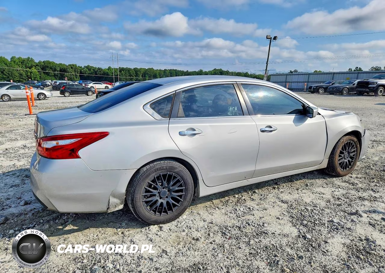 2017 Nissan Altima 2.5 S VIN:1N4AL3AP8HC158627 - 3