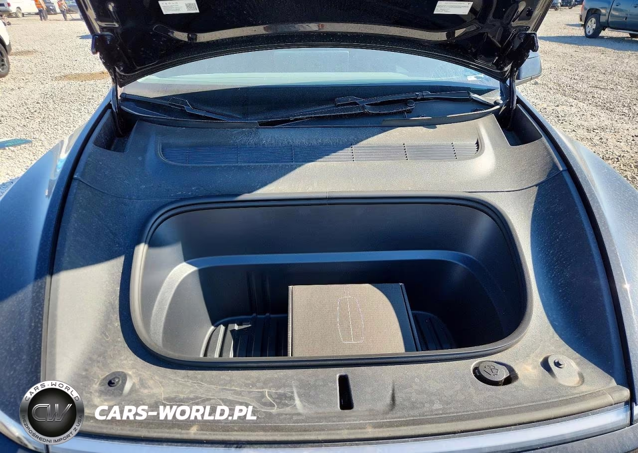 2026 Tesla Model Y VIN:7SAYGDEE1TF517780 - 11