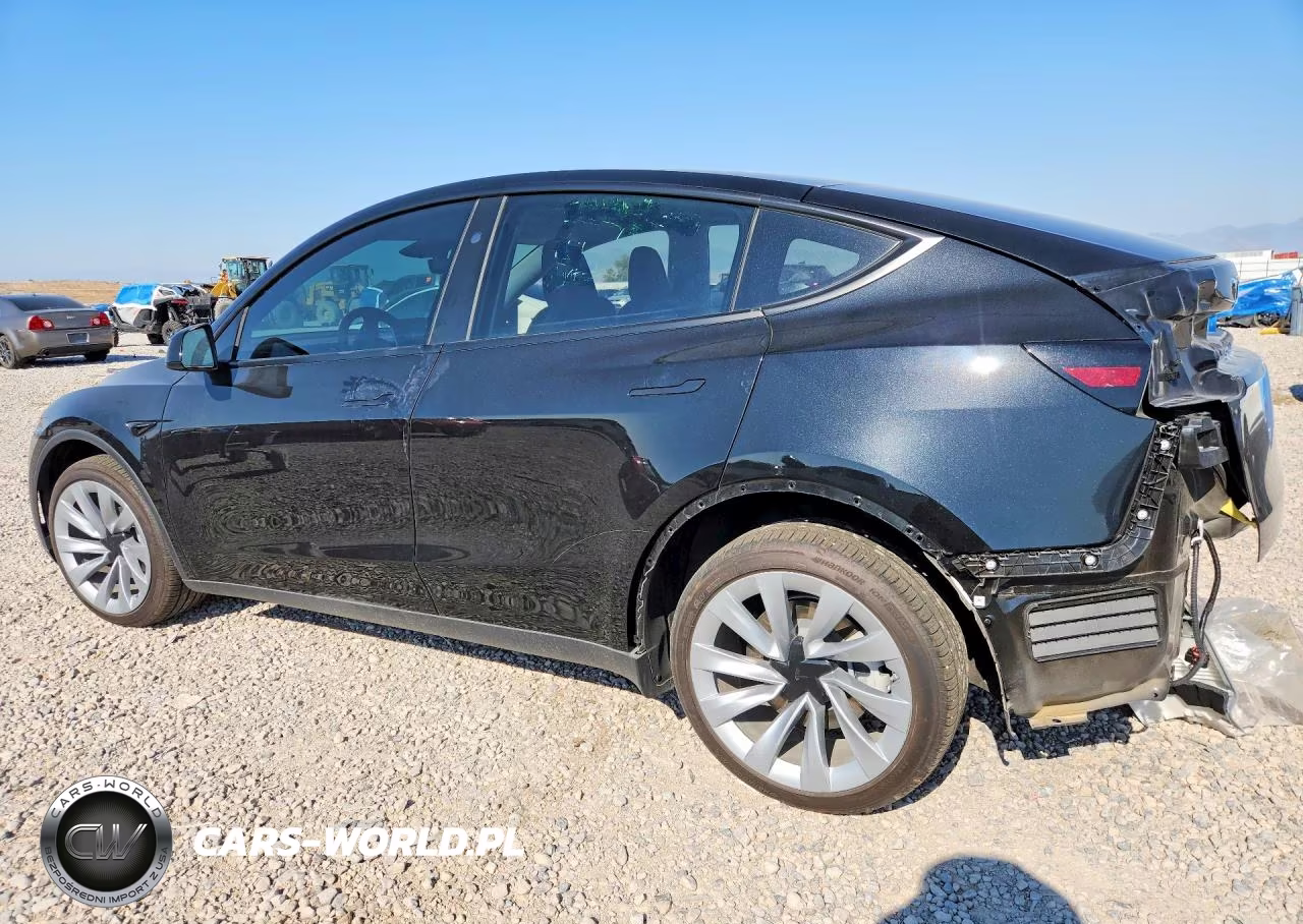 2026 Tesla Model Y VIN:7SAYGDEE1TF517780 - 2