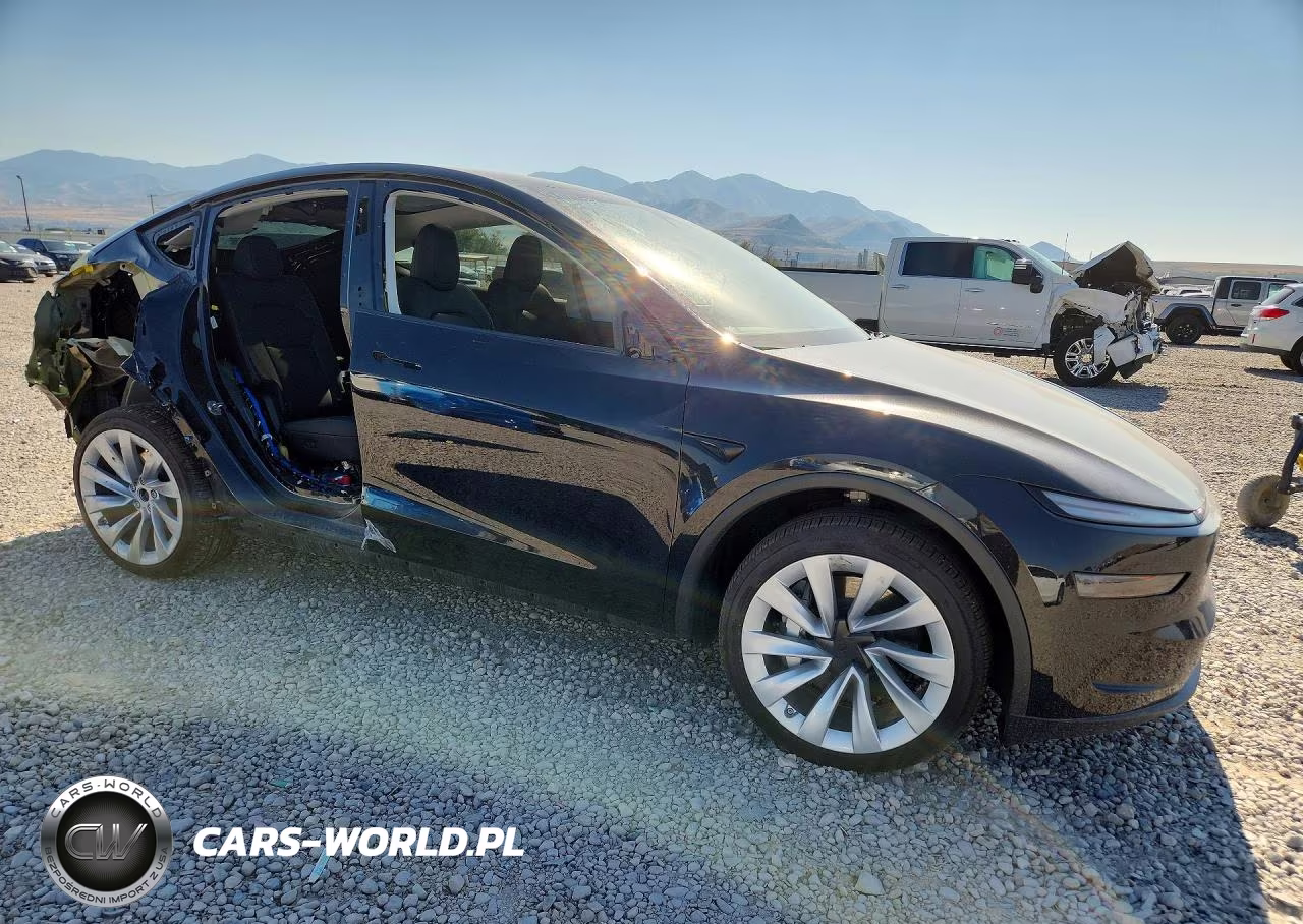 2026 Tesla Model Y VIN:7SAYGDEE1TF517780 - 4