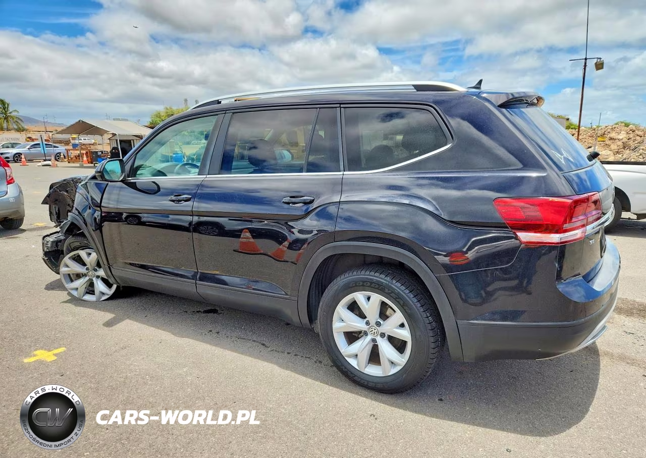 2018 Volkswagen Atlas Se VIN:1V2CR2CA1JC570879 - 2