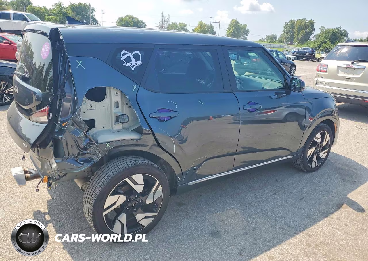 2025 Kia Soul Gt Line VIN:KNDJ53AU7S7267090 - 3