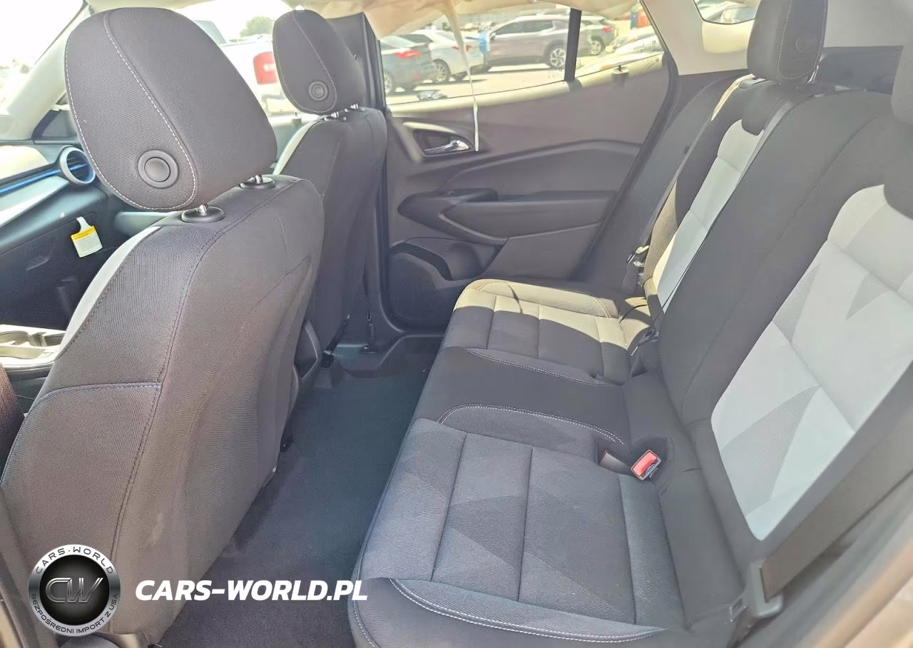 2026 Chevrolet Trax Ls VIN:KL77LFEP0TC070970 - 11