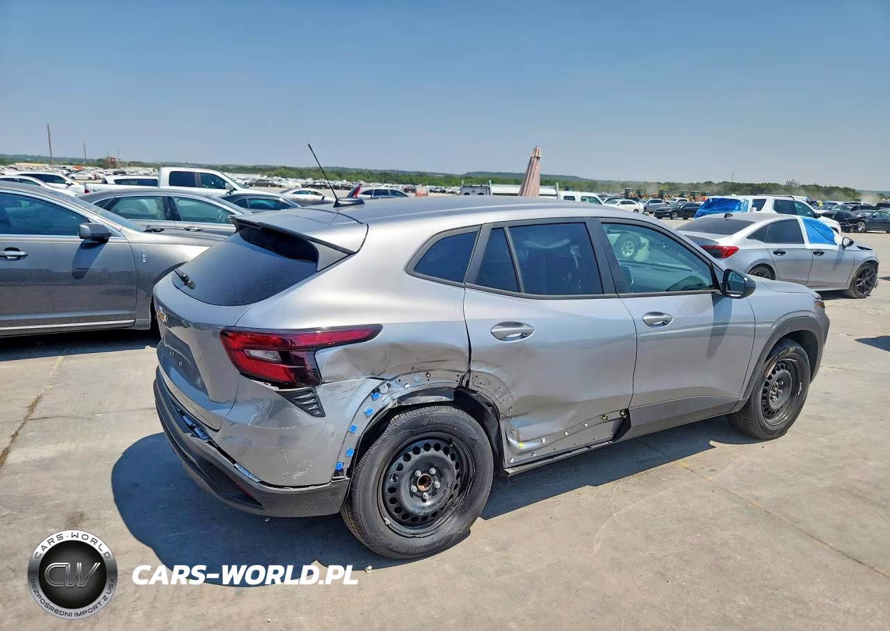2026 Chevrolet Trax Ls VIN:KL77LFEP0TC070970 - 3