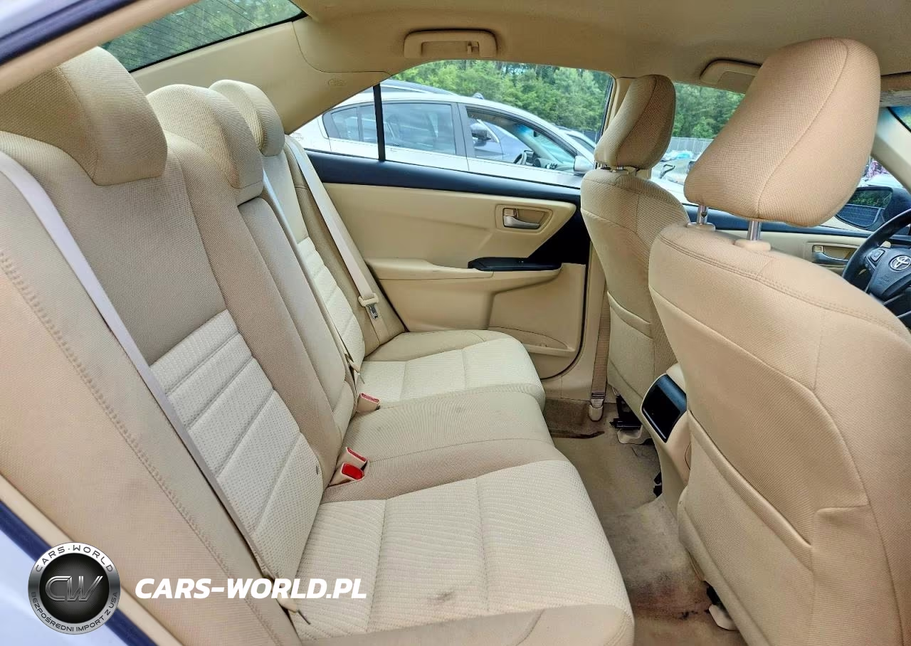 2016 Toyota Camry Le VIN:4T4BF1FKXGR569092 - 10