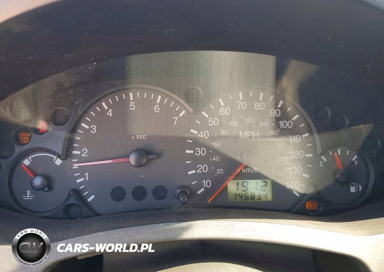 2005 Ford Focus Zx5 VIN:3FAFP37N55R102044 - 9
