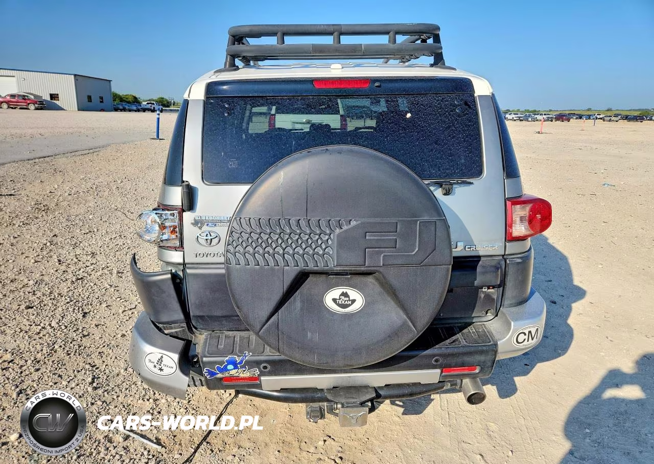 2011 Toyota Fj Cruiser Base VIN:JTEZU4BFXBK011496 - 6