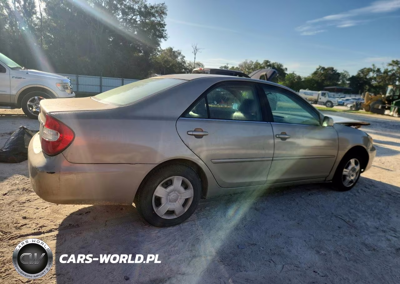 2004 Toyota Camry Le VIN:4T1BE32K54U321830 - 3